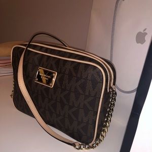 Michael Kors cross body